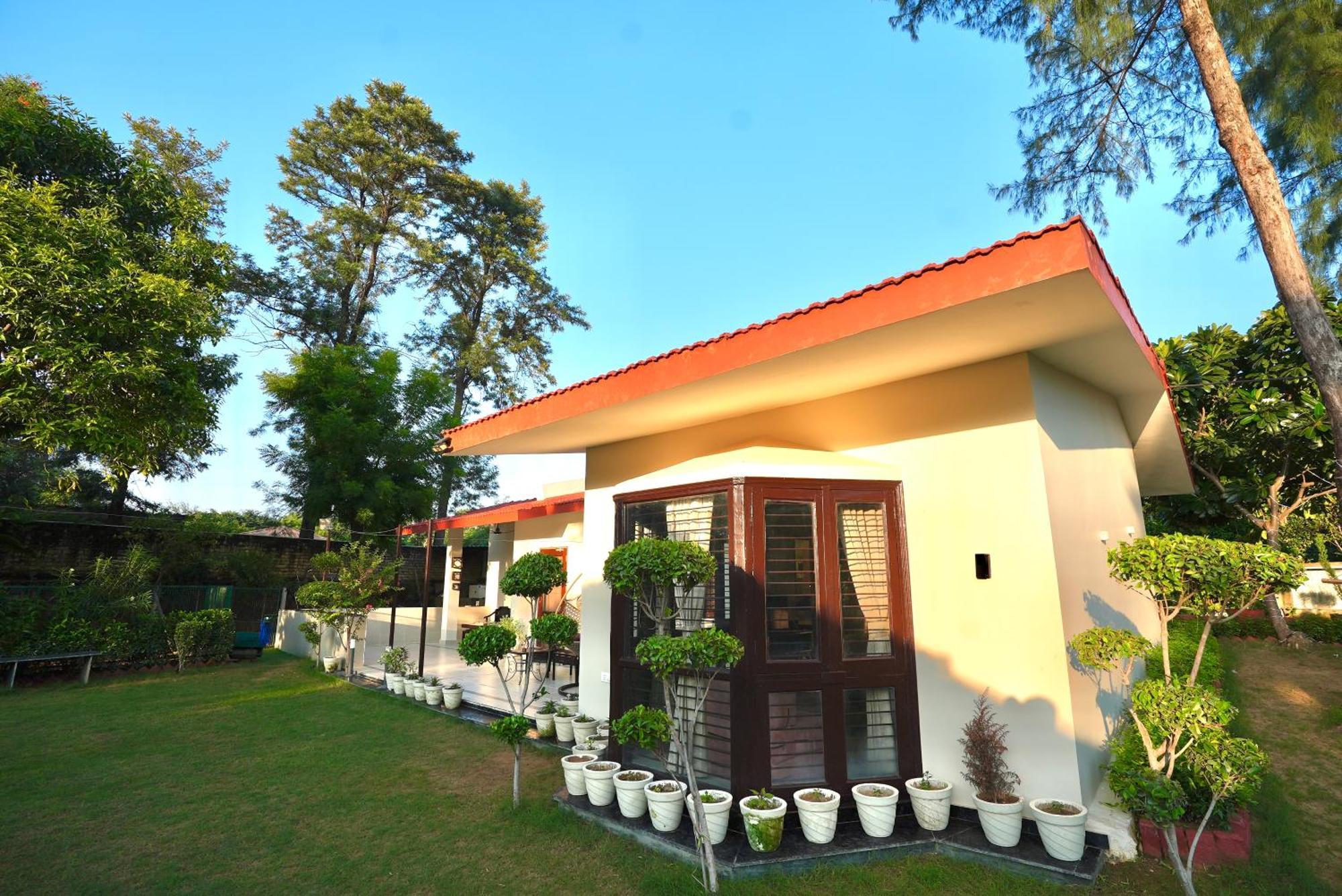 Farm The Retreat - With Private Pool Villa Manesar Dış mekan fotoğraf