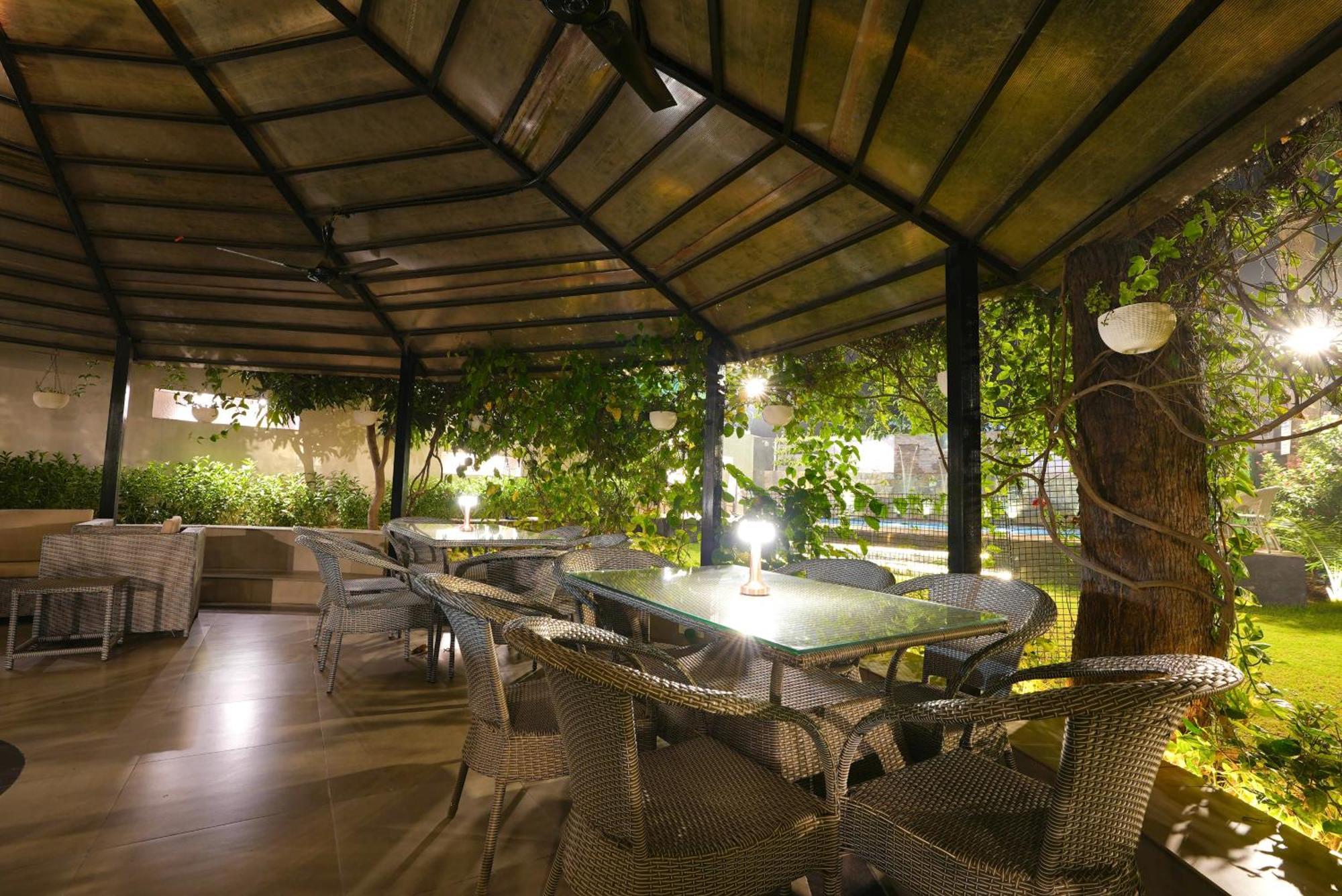 Farm The Retreat - With Private Pool Villa Manesar Dış mekan fotoğraf